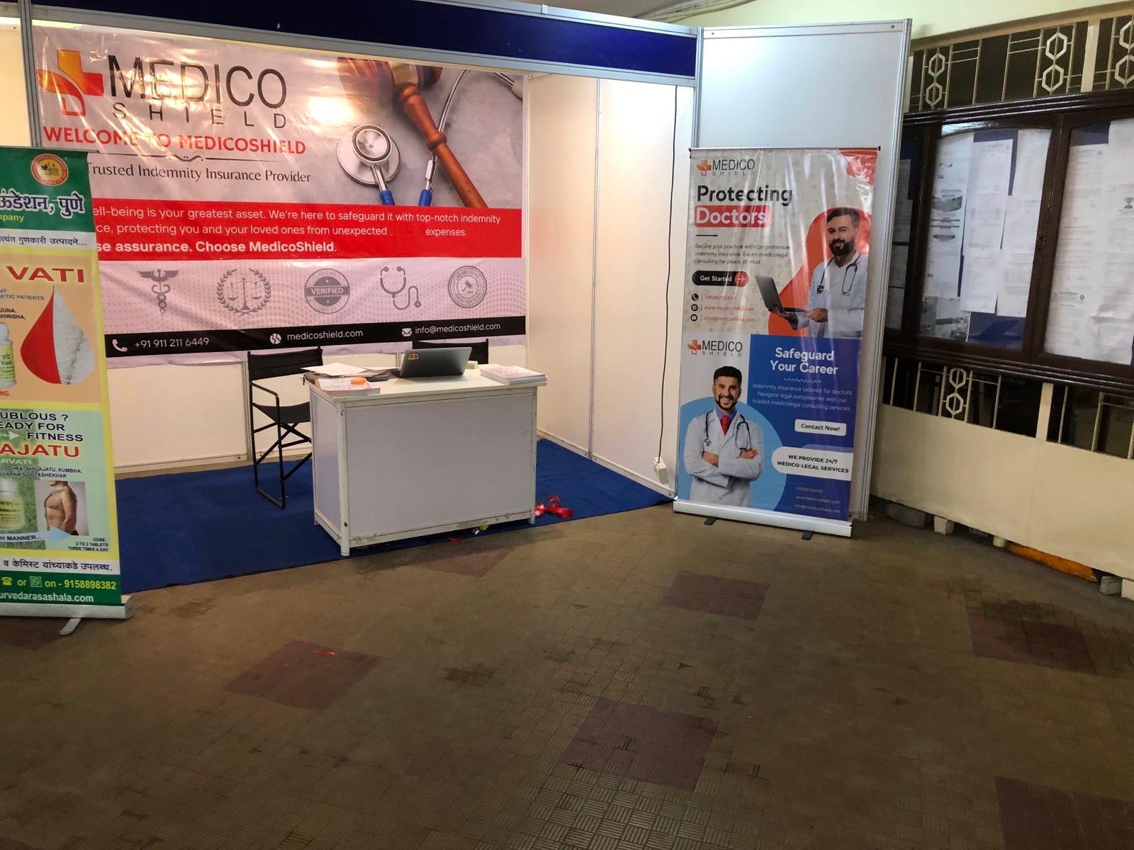 Consultation table